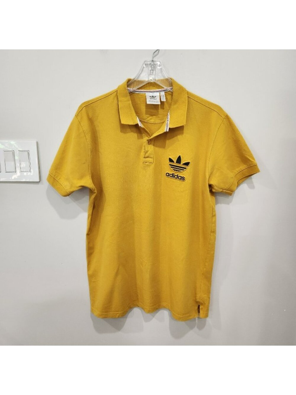 Adidas Polo Shirt Mens Tag XL Fits Medium Mustard Yellow Raised Embossed Logo